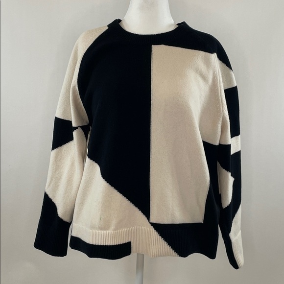 Club Monaco Intarsia Sweater in Black and Cream, XL - Picture 7 of 13